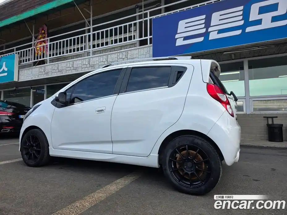 Chevrolet Spark 2014 1.0 Автомат в Москве № 102229, фото 2