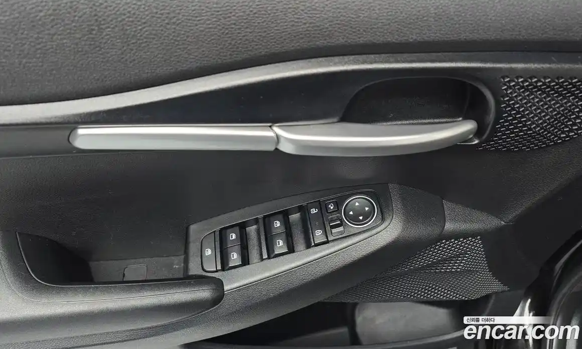 Kia Seltos 2020 1.6 Автомат в Москве № 108635, фото 17