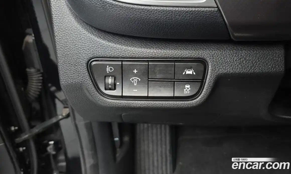 Kia Seltos 2020 1.6 Автомат в Москве № 108635, фото 18