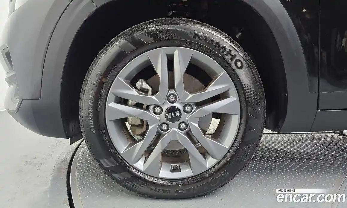 Kia Seltos 2020 1.6 Автомат в Москве № 108635, фото 5