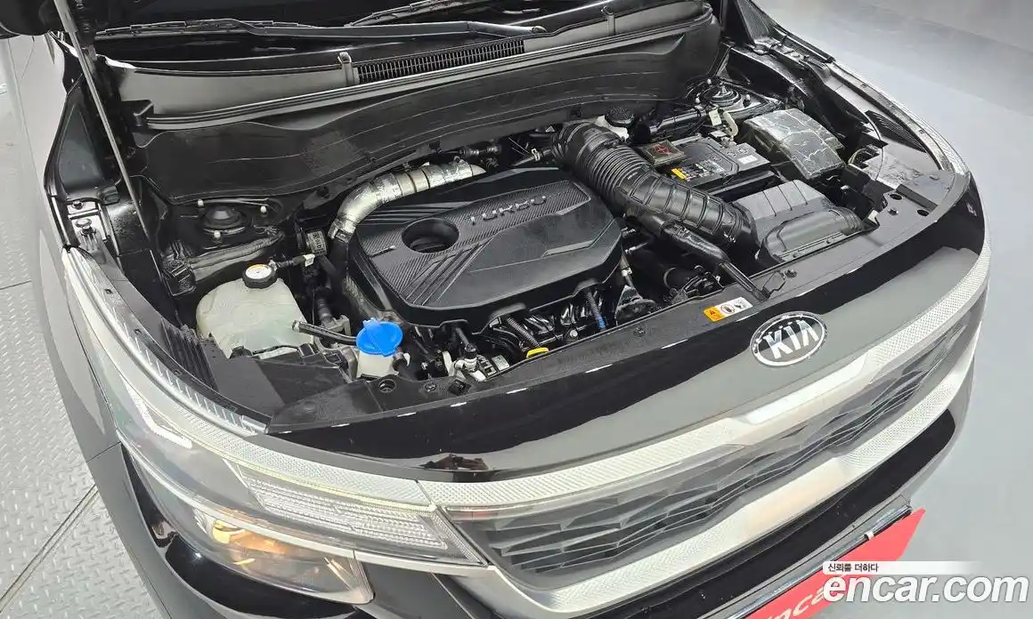 Kia Seltos 2020 1.6 Автомат в Москве № 108635, фото 6