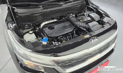 Kia Seltos 2020 1.6 Автомат в Москве № 108635, миниатюра 6