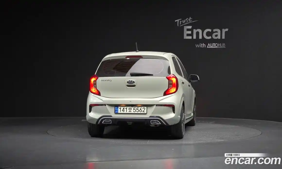 Kia Morning 2021 1.0 Автомат в Москве № 108645, фото 4