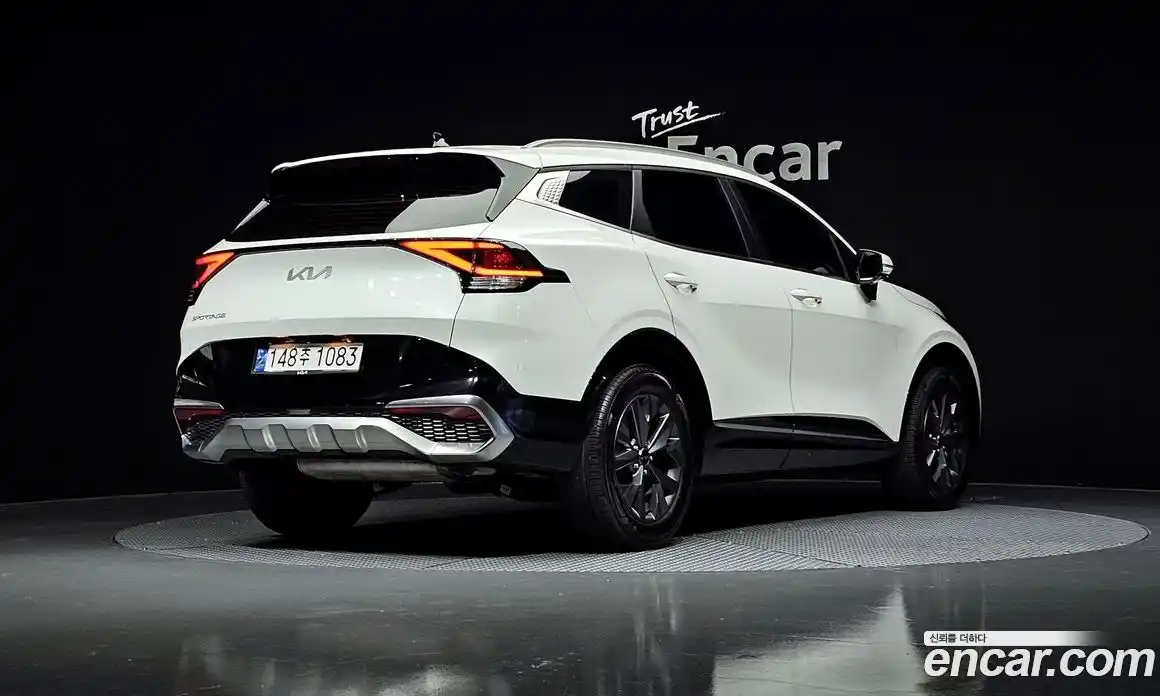 Kia Sportage 2023 1.6 Автомат в Москве № 108822, фото 2