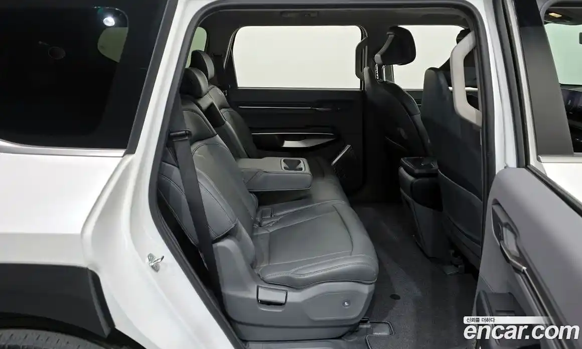 Kia EV9 2024 0.2 Автомат в Москве № 108901, фото 12