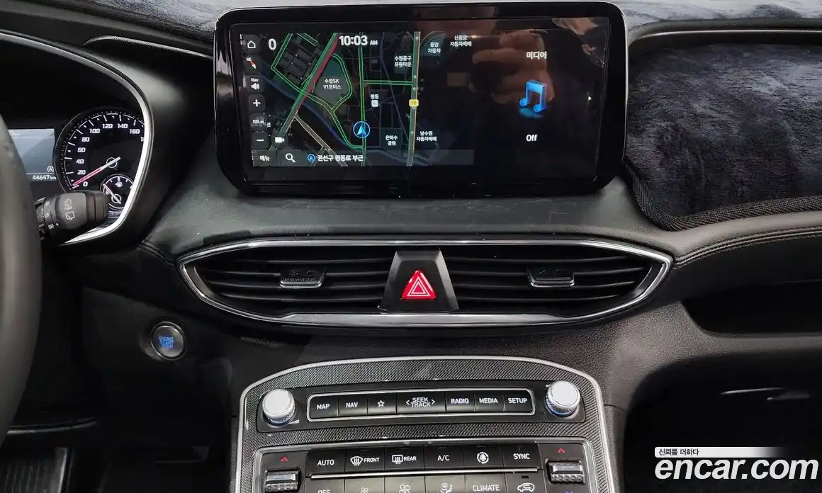 Hyundai Santa Fe 2023 2.2 Автомат в Москве № 111614, фото 15