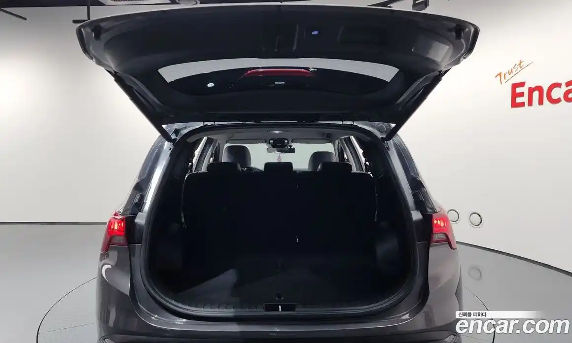 Hyundai Santa Fe 2023 2.2 Автомат в Москве № 111614, фото 20