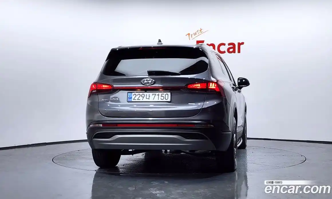 Hyundai Santa Fe 2023 2.2 Автомат в Москве № 111614, фото 4