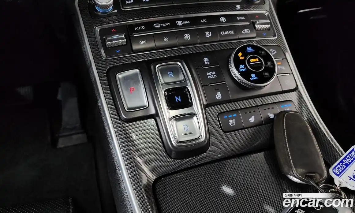 Hyundai Santa Fe 2023 2.2 Автомат в Москве № 111614, фото 9