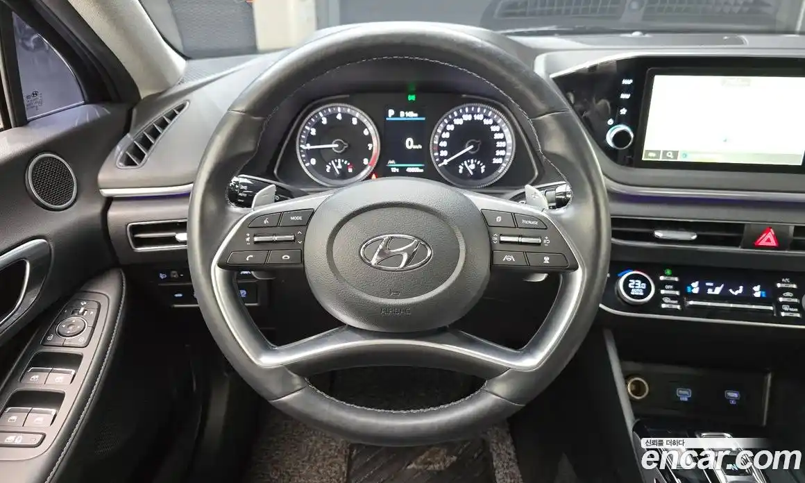 Hyundai Sonata 2023 2.0 Автомат в Москве № 113490, фото 13