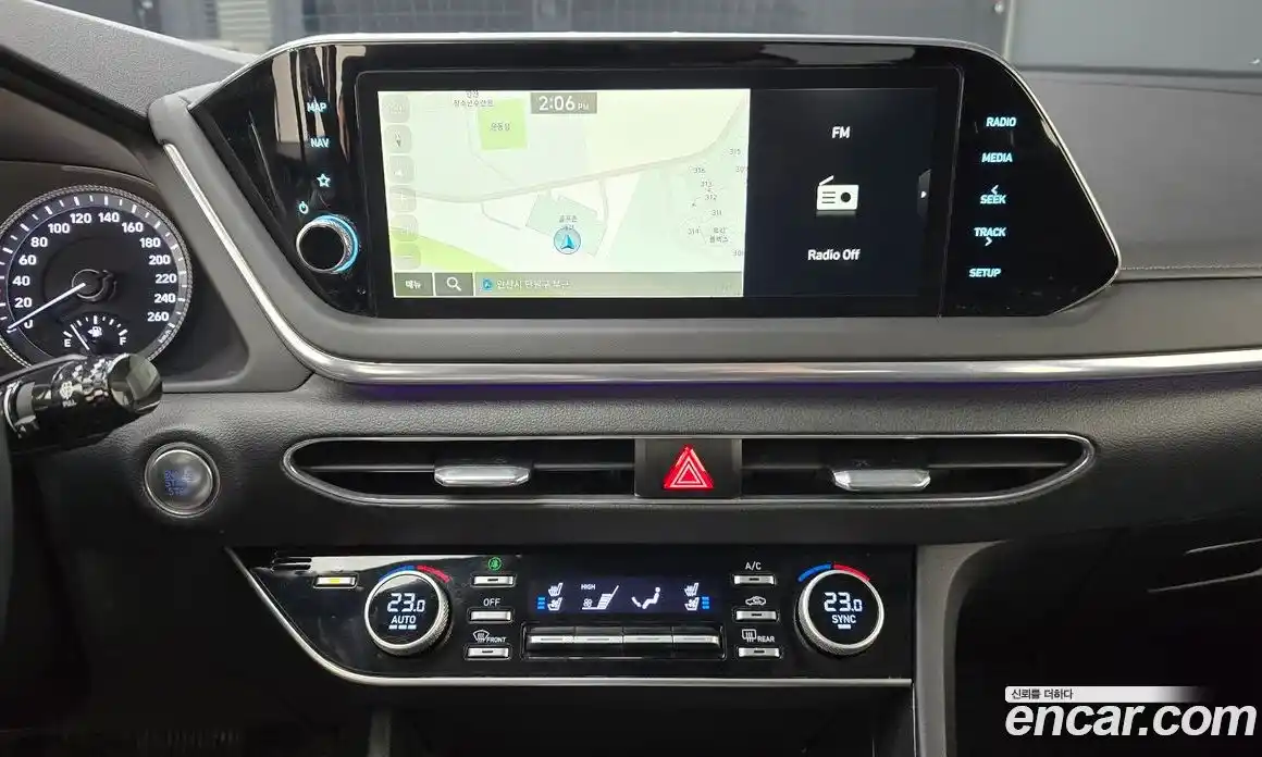 Hyundai Sonata 2023 2.0 Автомат в Москве № 113490, фото 19