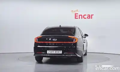 Hyundai Sonata 2023 2.0 Автомат в Москве № 113490, миниатюра 4