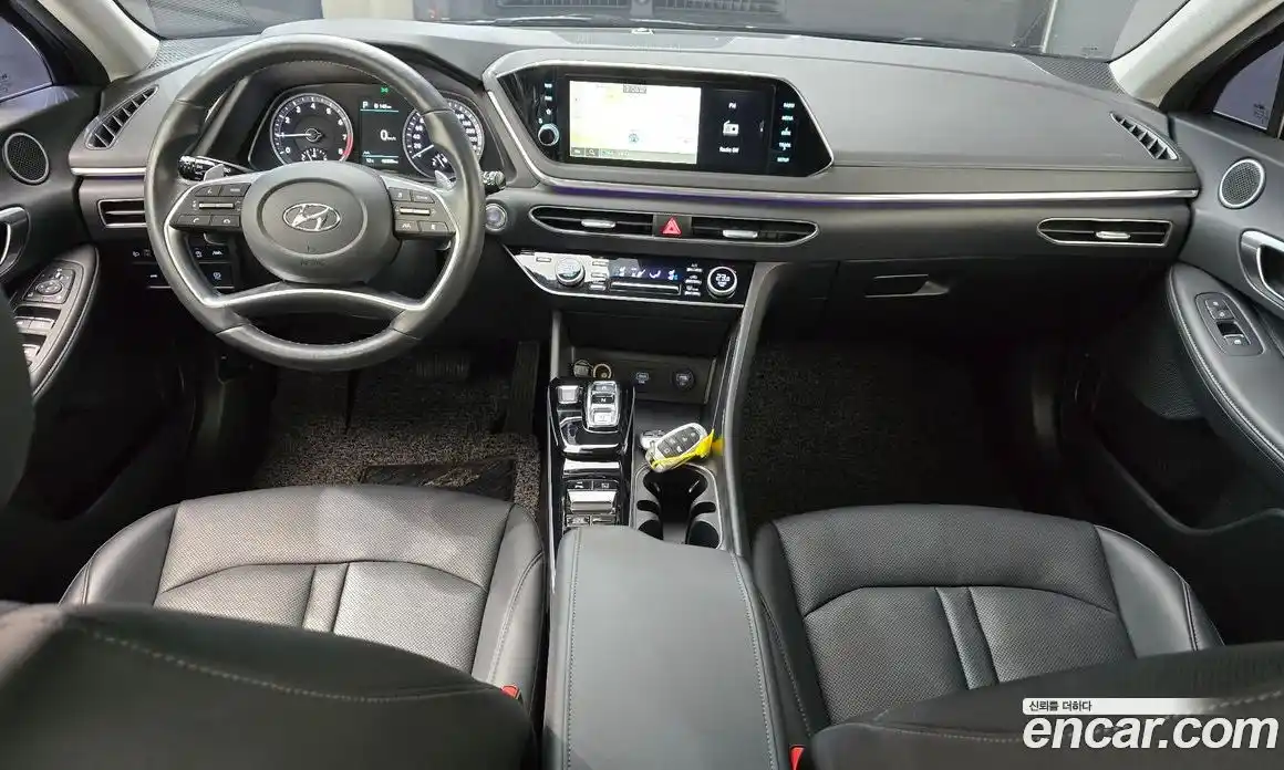 Hyundai Sonata 2023 2.0 Автомат в Москве № 113490, фото 7