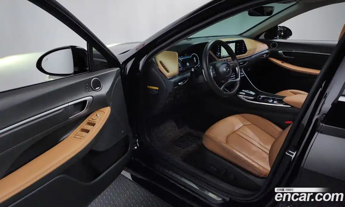 Hyundai Sonata 2020 2.0 Автомат в Москве № 113532, фото 9