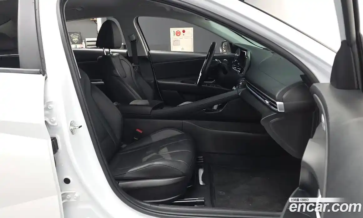 Hyundai Avante 2024 1.6 Автомат в Москве № 113579, фото 11