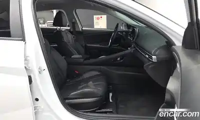 Hyundai Avante 2024 1.6 Автомат в Москве № 113579, миниатюра 11