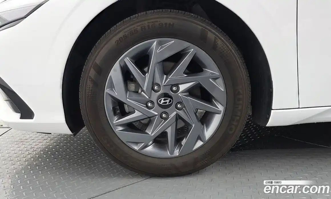 Hyundai Avante 2024 1.6 Автомат в Москве № 113579, фото 5