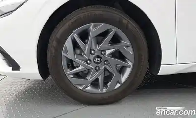 Hyundai Avante 2024 1.6 Автомат в Москве № 113579, миниатюра 5