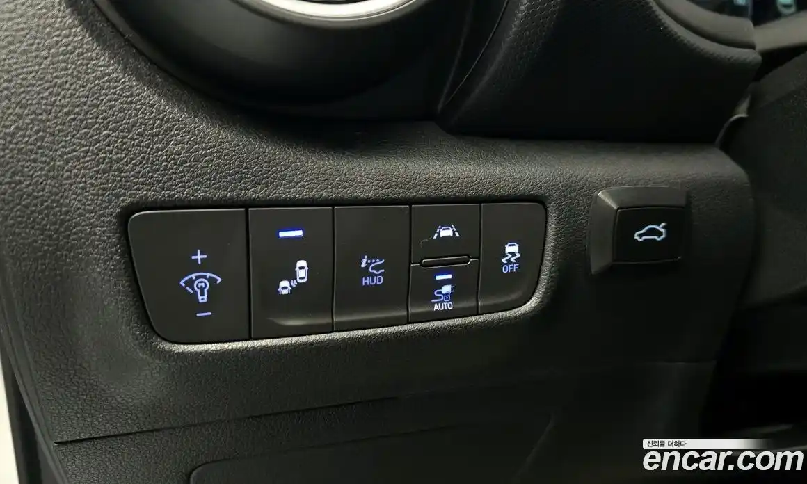 Hyundai Kona 2019 0.2 Автомат в Москве № 113658, фото 14