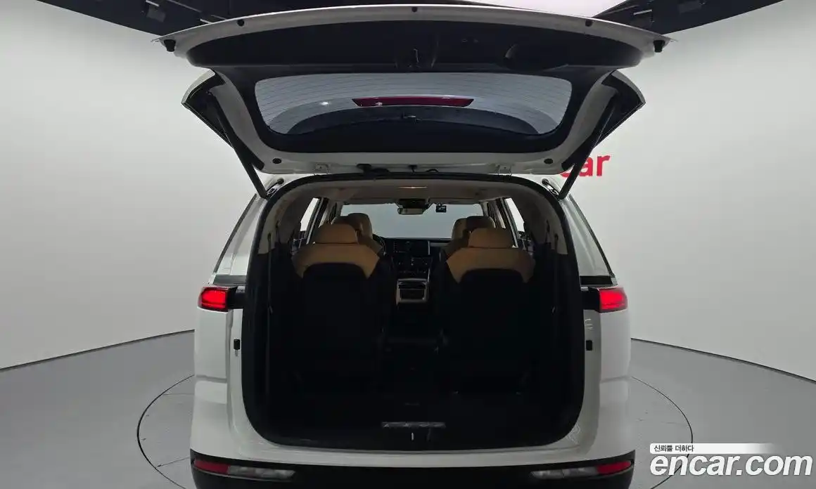 Kia Canival 2021 2.2 Автомат в Москве № 124798, фото 20