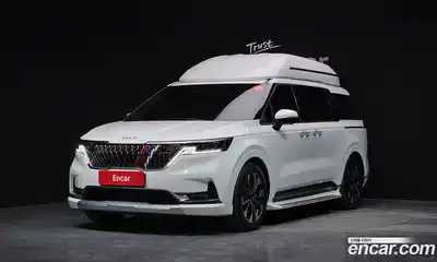 Kia Canival 2023 3.5 Автомат в Москве № 124855, миниатюра 1