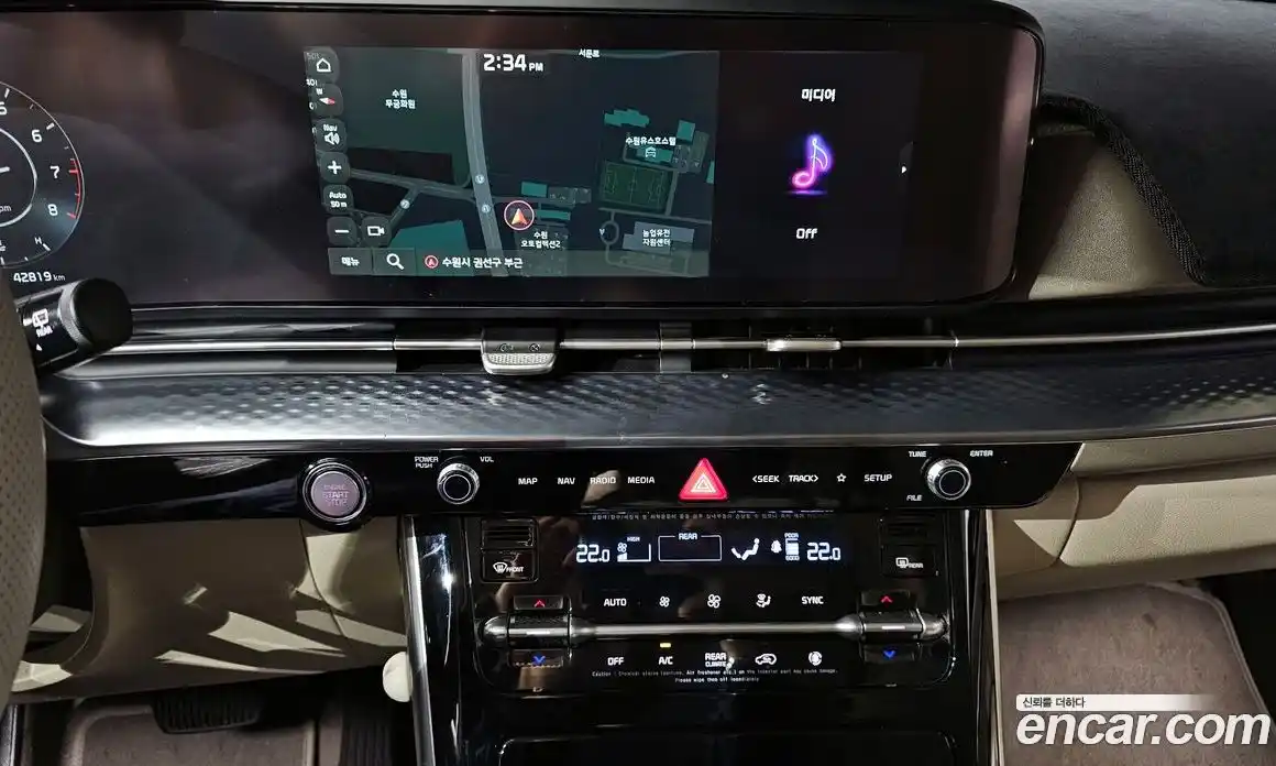 Kia Canival 2023 3.5 Автомат в Москве № 124855, фото 14