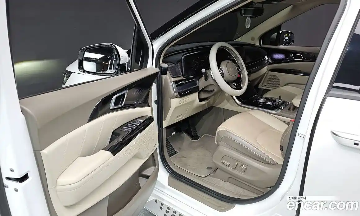 Kia Canival 2023 3.5 Автомат в Москве № 124855, фото 10