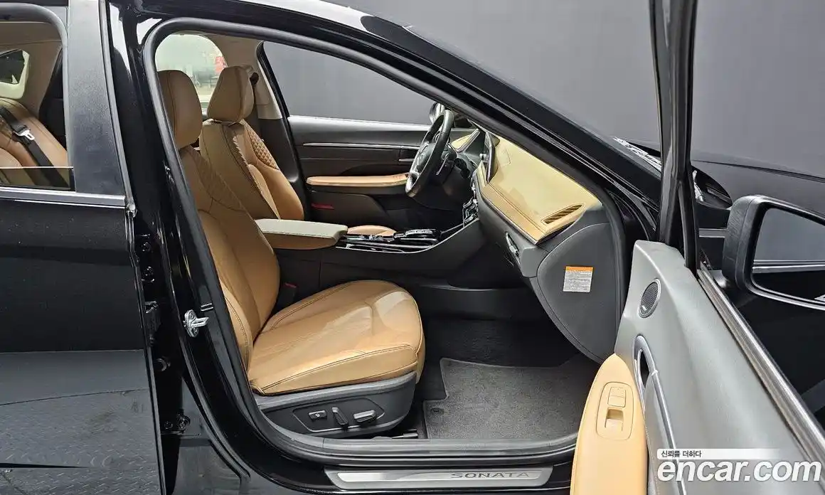 Hyundai Sonata 2022 2.0 Автомат в Москве № 127233, фото 17