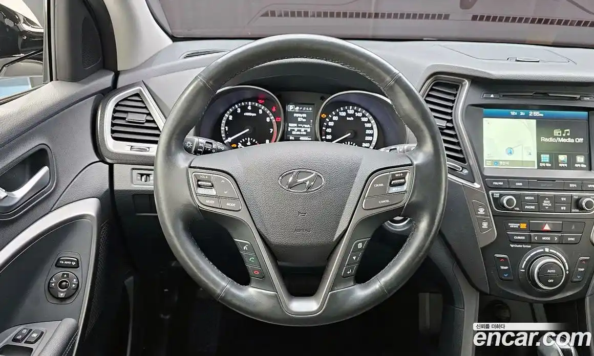 Hyundai Santa Fe 2018 2.0 Автомат в Москве № 127234, фото 13