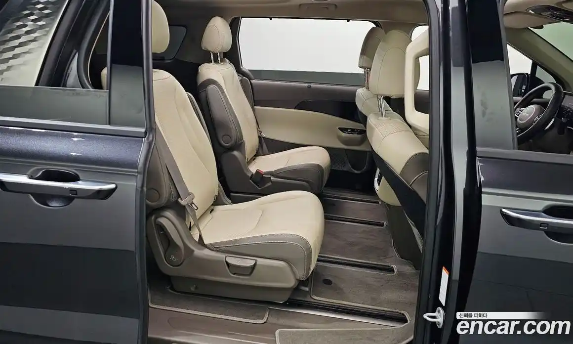 Kia Canival 2023 3.5 Автомат в Москве № 128313, фото 12