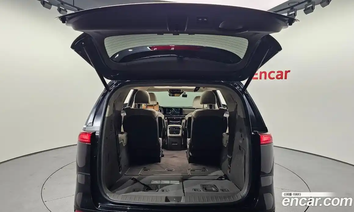 Kia Canival 2023 3.5 Автомат в Москве № 128313, фото 20