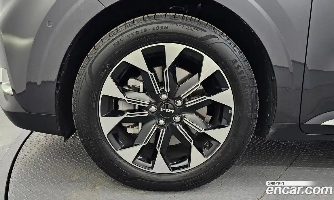 Kia Canival 2023 3.5 Автомат в Москве № 128313, фото 5