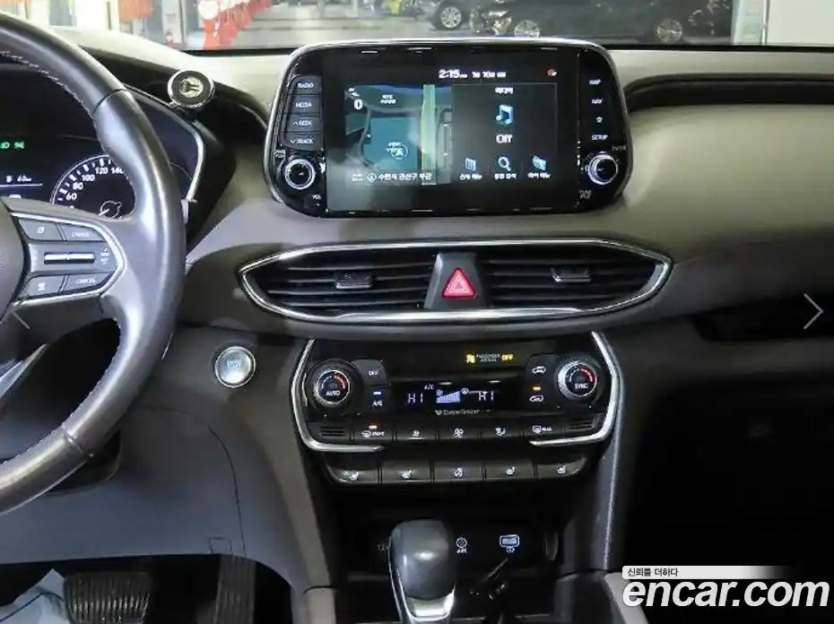 Hyundai Santa Fe 2020 2.0 Автомат в Москве № 128753, фото 11