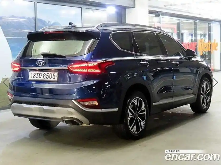 Hyundai Santa Fe 2020 2.0 Автомат в Москве № 128753, фото 3