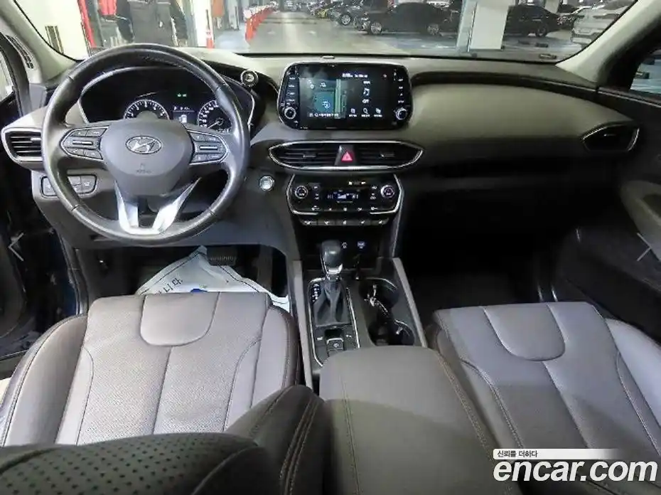 Hyundai Santa Fe 2020 2.0 Автомат в Москве № 128753, фото 10