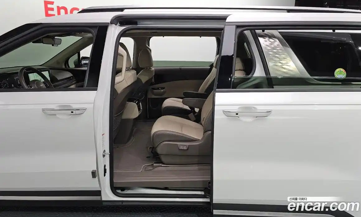 Kia Canival 2023 2.2 Автомат в Москве № 133928, фото 11