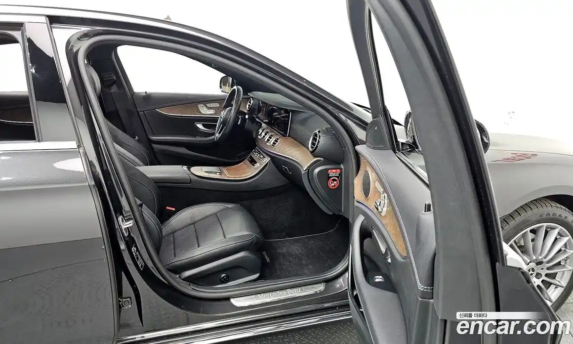 Mercedes-Benz E-Class 2021 2.0 Автомат в Москве № 139110, фото 11