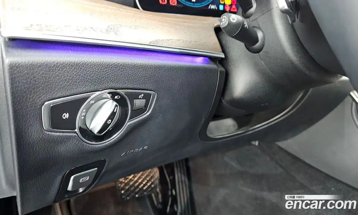 Mercedes-Benz E-Class 2021 2.0 Автомат в Москве № 139110, фото 13