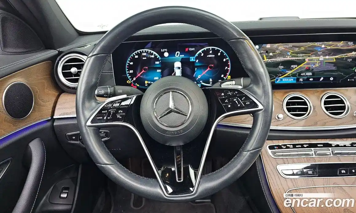 Mercedes-Benz E-Class 2021 2.0 Автомат в Москве № 139110, фото 14