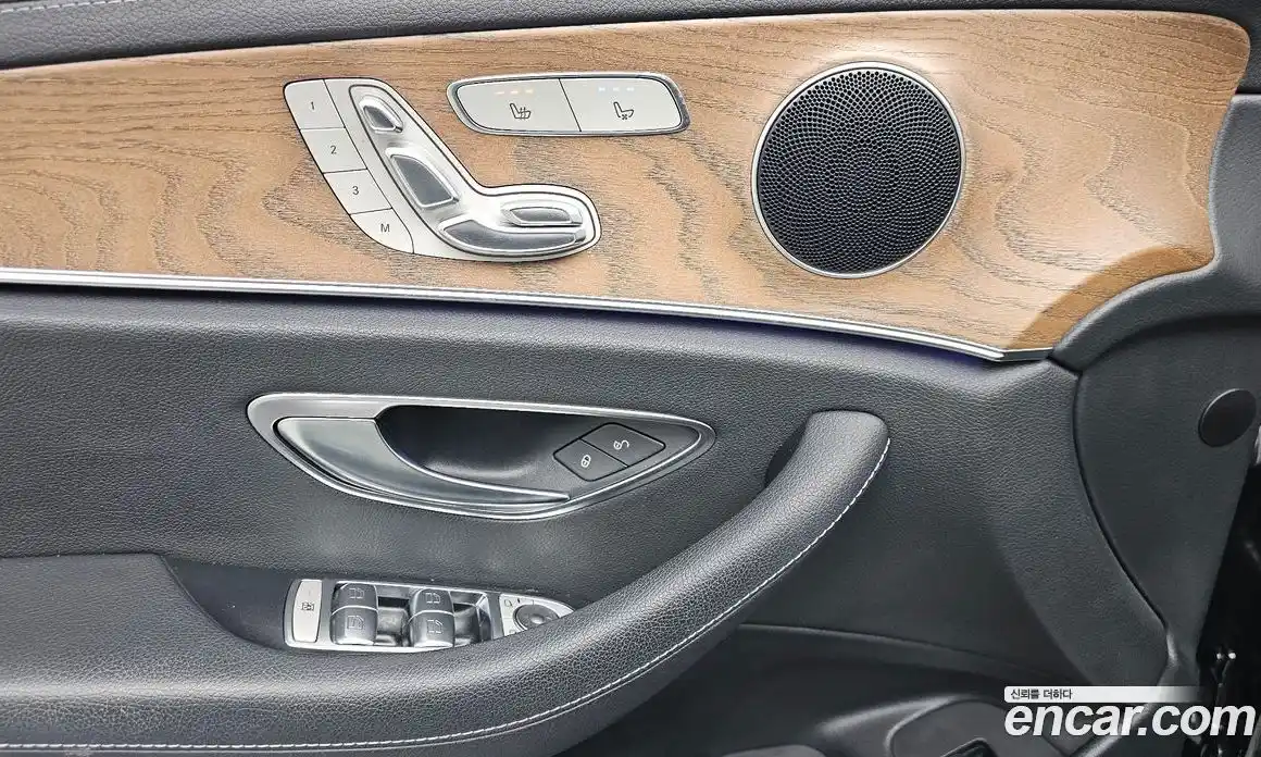 Mercedes-Benz E-Class 2021 2.0 Автомат в Москве № 139110, фото 18