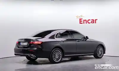 Mercedes-Benz E-Class 2021 2.0 Автомат в Москве № 139110, миниатюра 2