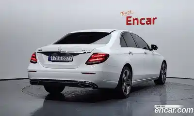 Mercedes-Benz E-Class 2018 2.0 Автомат в Москве № 142193, миниатюра 2