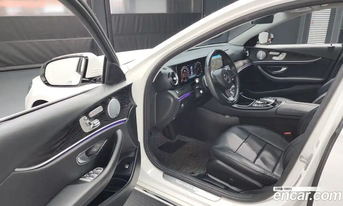 Mercedes-Benz E-Class 2018 2.0 Автомат в Москве № 142193, фото 10