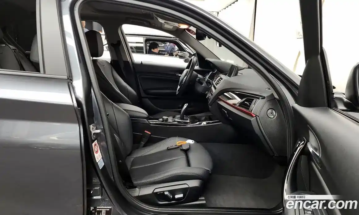 BMW 1-Series 2016 2.0 Автомат в Москве № 159667, фото 11