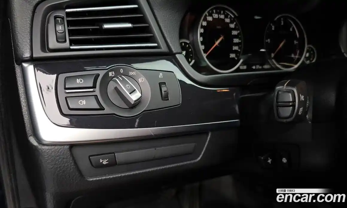 BMW 5-Series 2016 2.0 Автомат в Москве № 159695, фото 16