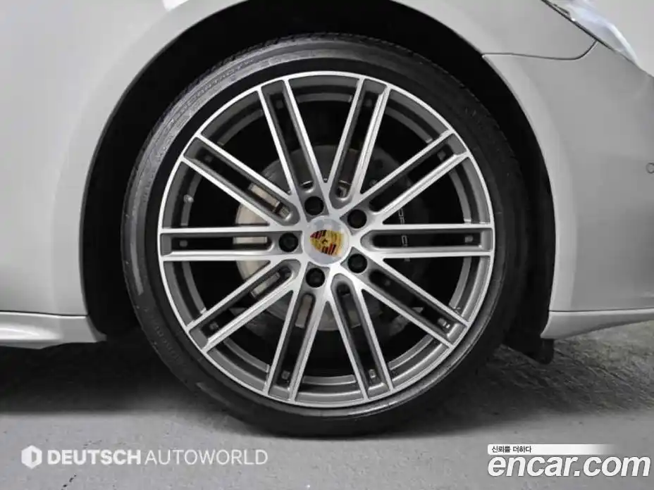 Porsche Panamera 2018 3.0 Автомат в Москве № 165414, фото 5