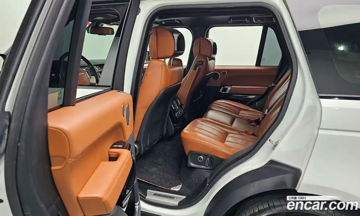 Land Rover Range-Rover 2016 4.4 Автомат в Москве № 166432, фото 12