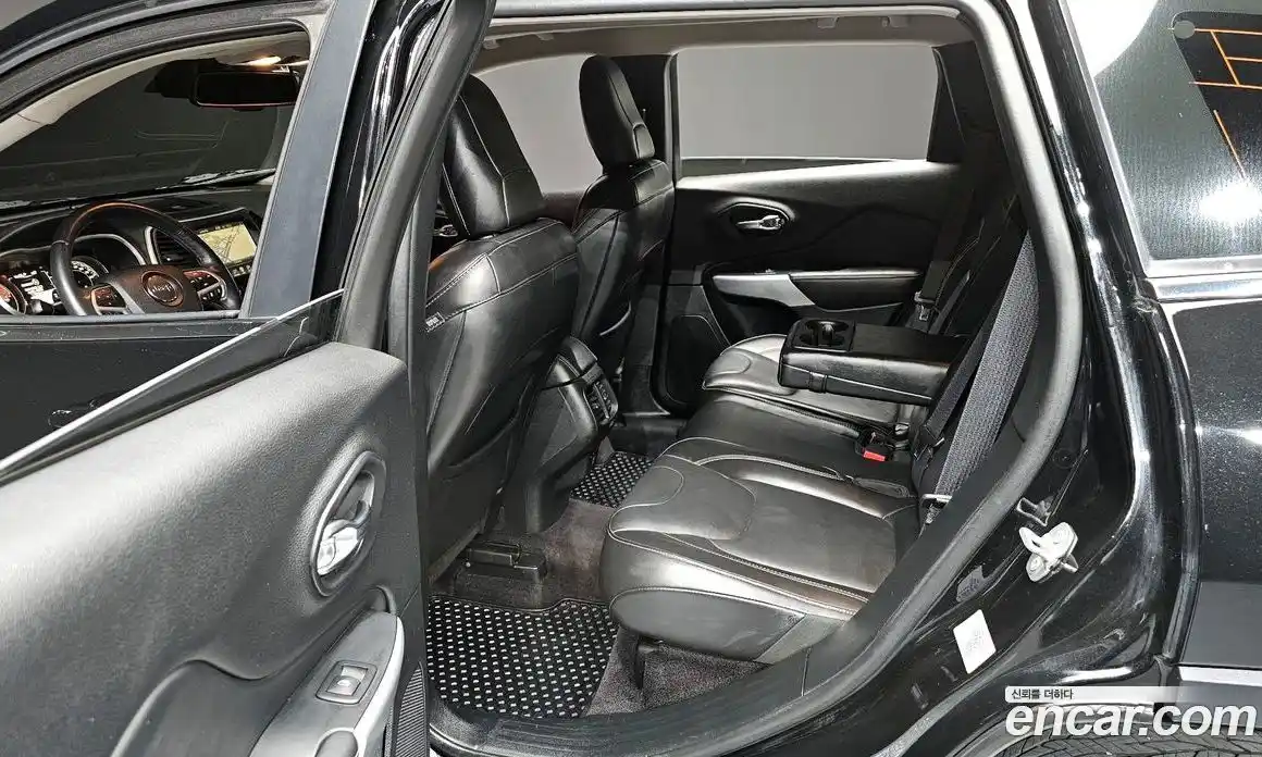 Jeep Cherokee 2018 2.4 Автомат в Москве № 169908, фото 11