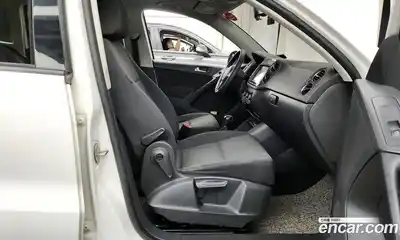 Volkswagen Tiguan 2012 2.0 Автомат в Москве № 175290, миниатюра 11