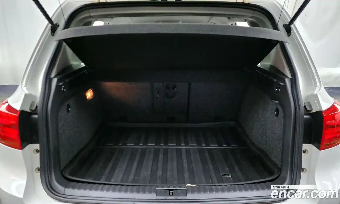 Volkswagen Tiguan 2012 2.0 Автомат в Москве № 175290, фото 20